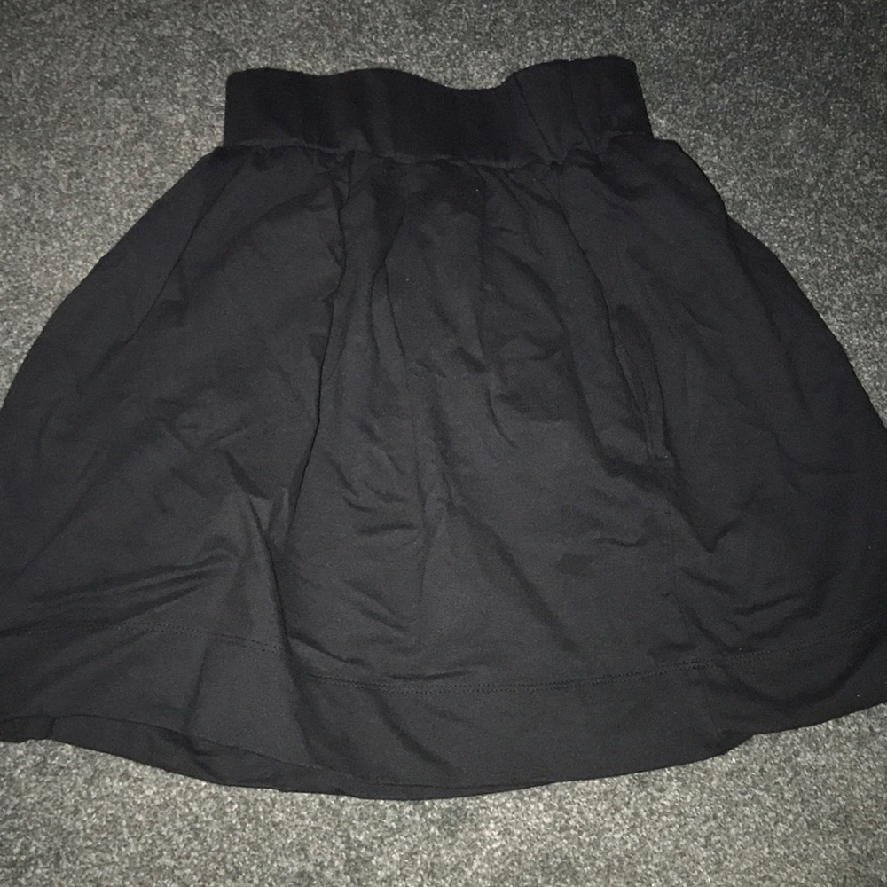 Black cotton skirt with pockets